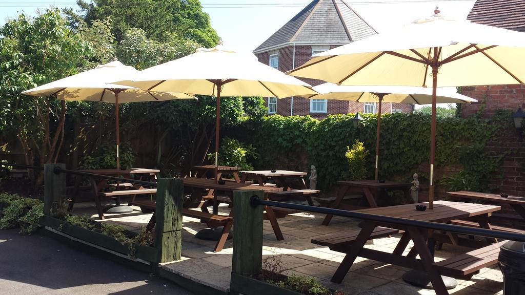 The Ship Inn Fordingbridge Exteriör bild